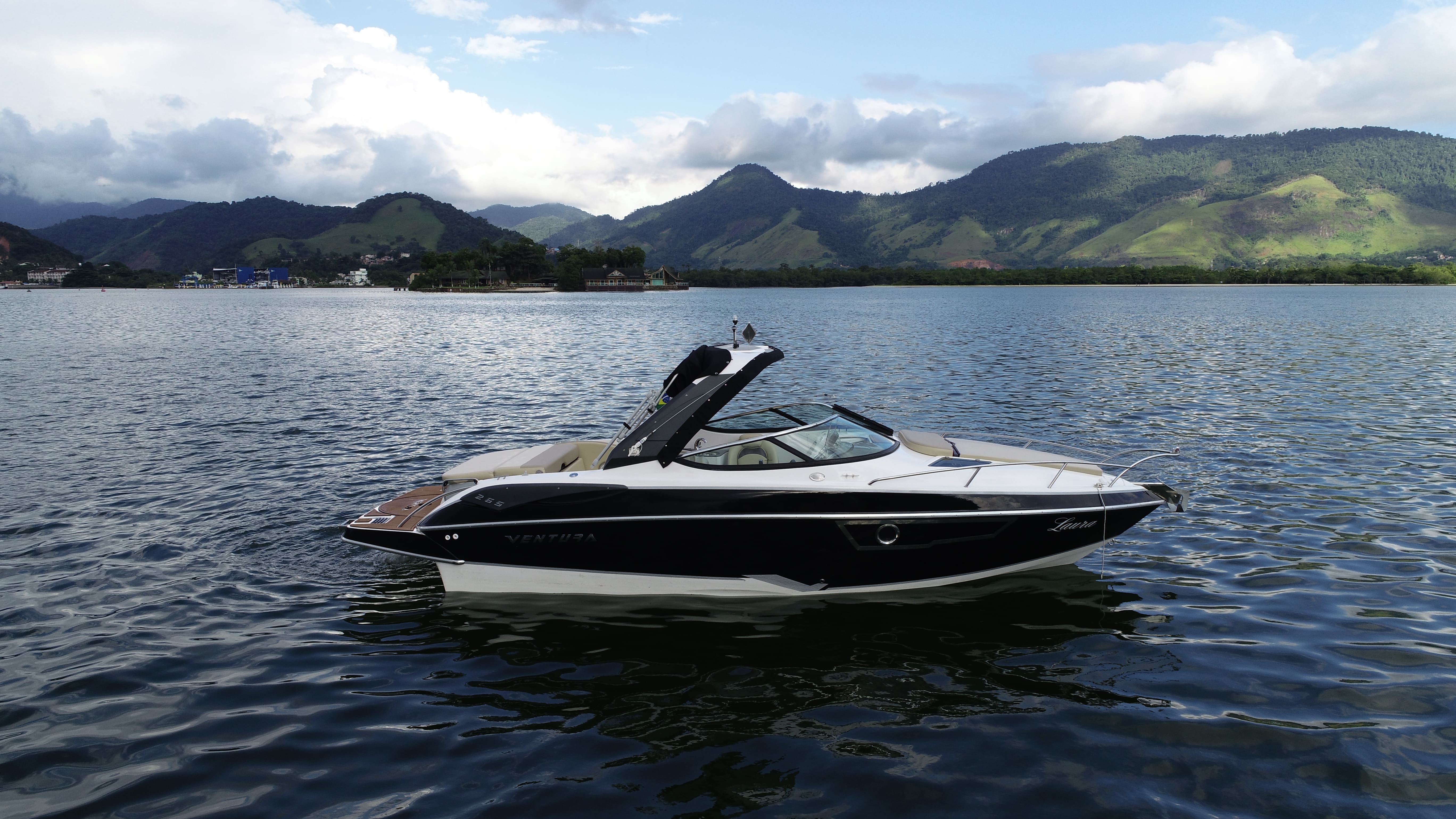 Ferretti 50